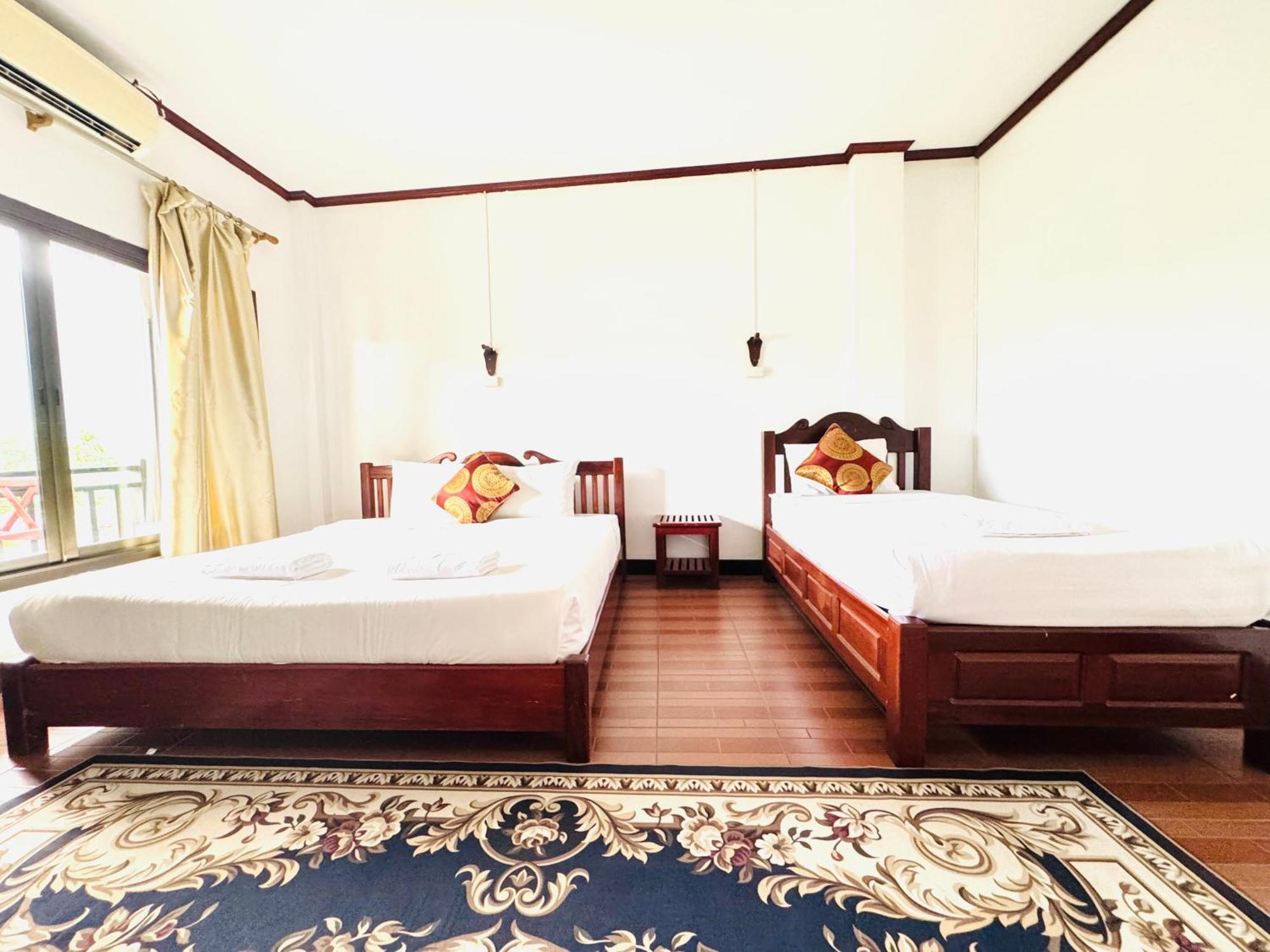 Vang Vieng Hana River View Hotel & Travel ภายนอก รูปภาพ